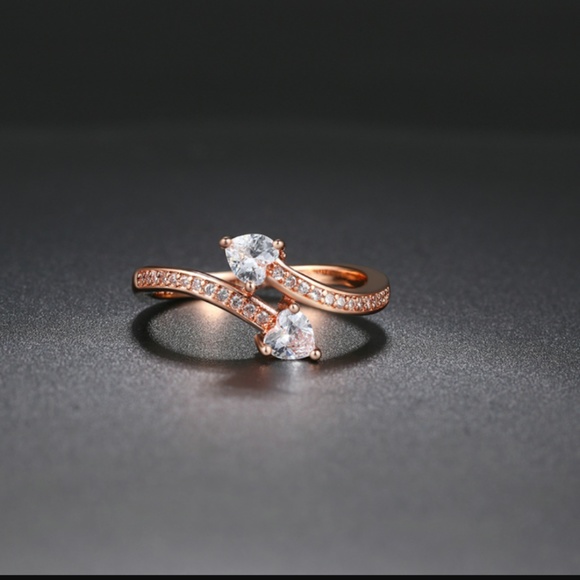 18K Rose Gold Crystal CZ Heart Bypass Ring - Picture 2 of 8